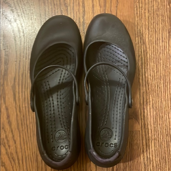 Black Mary Jane crocs for women - Picture 3 of 4